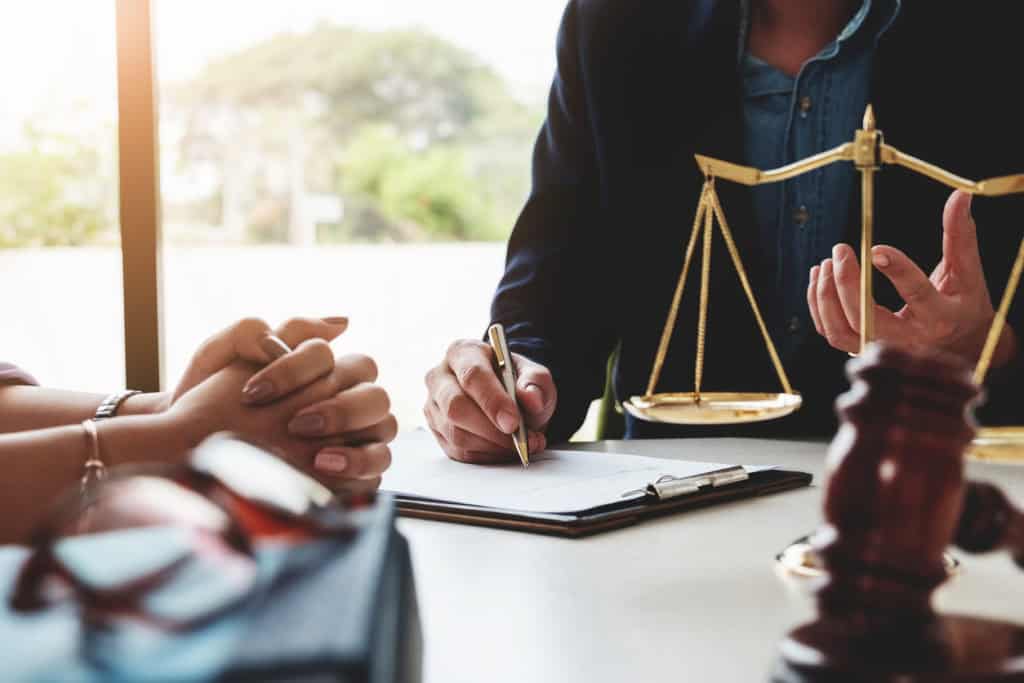 Court Applications vs. Mediation: A Less Stressful Path with EH Mediation Bridgwater